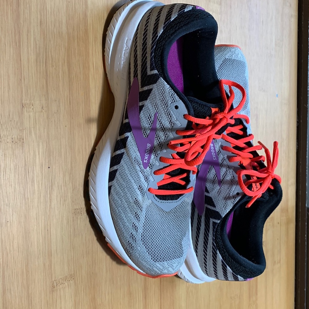 Brooks Launch 6